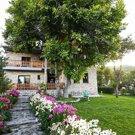 VoskopojëBujtina Shkodrani住宿加早餐旅馆 外观 照片