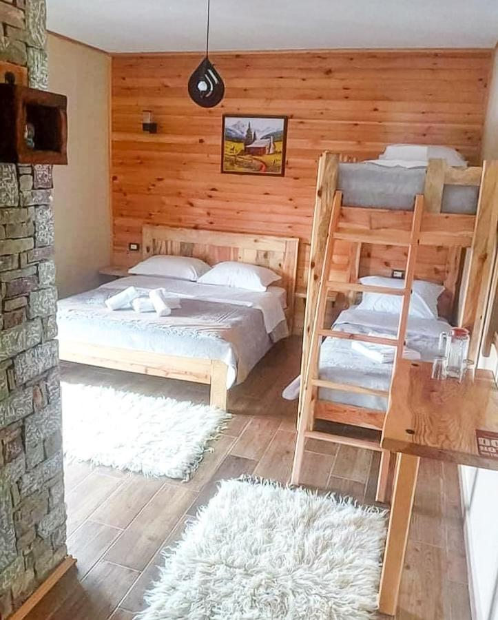 VoskopojëBujtina Shkodrani住宿加早餐旅馆 外观 照片
